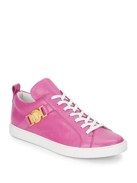 versace heuptas dames|Versace pink sneakers.